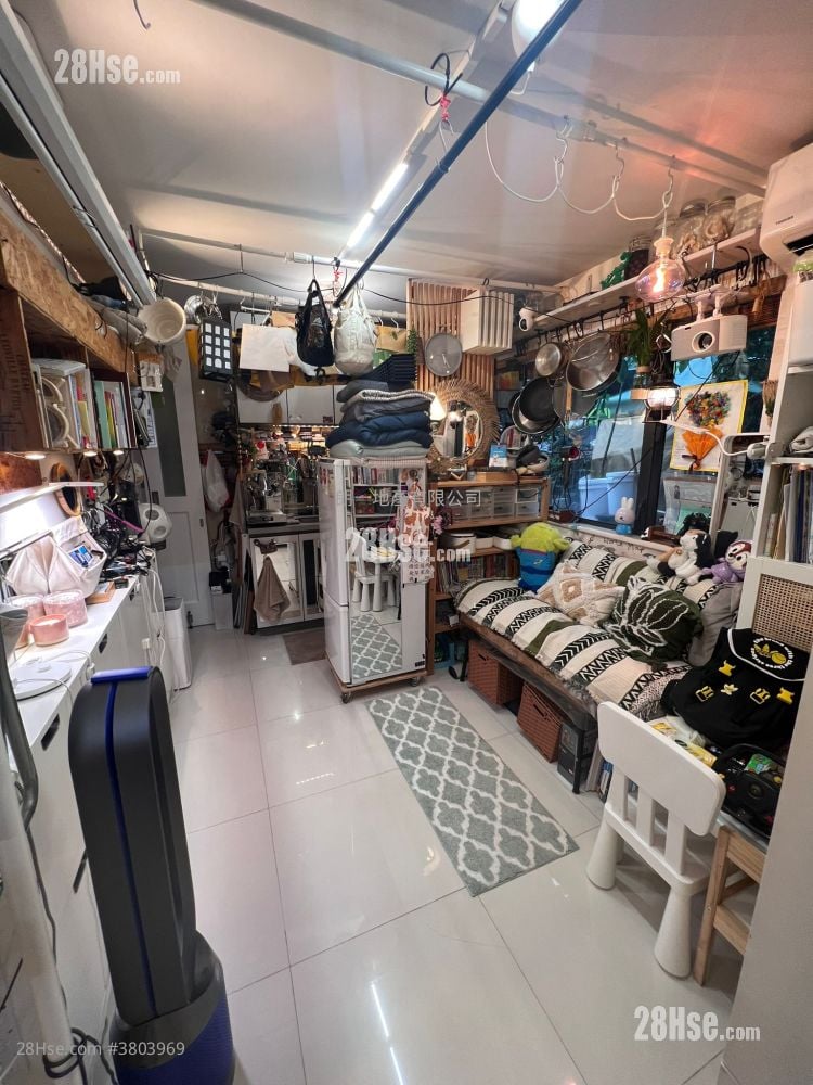 村屋 售盘 3 房 , 2 浴室