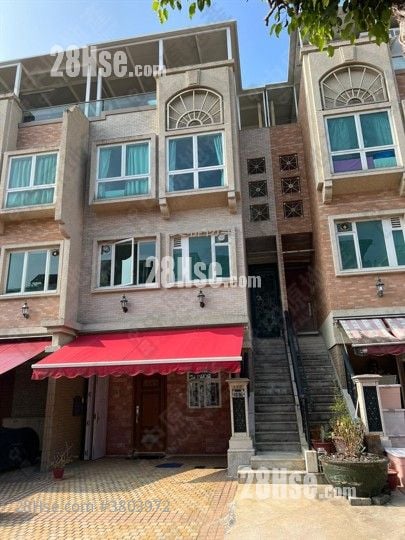 Seasons Monarch Sell 930 ft²