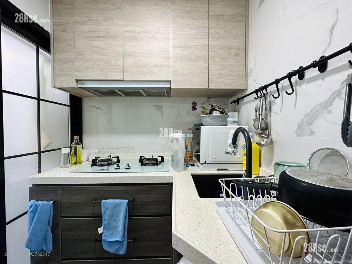 Hiu Tsui Court Sell 1 Bedroom , 1 Bathroom 401 ft²