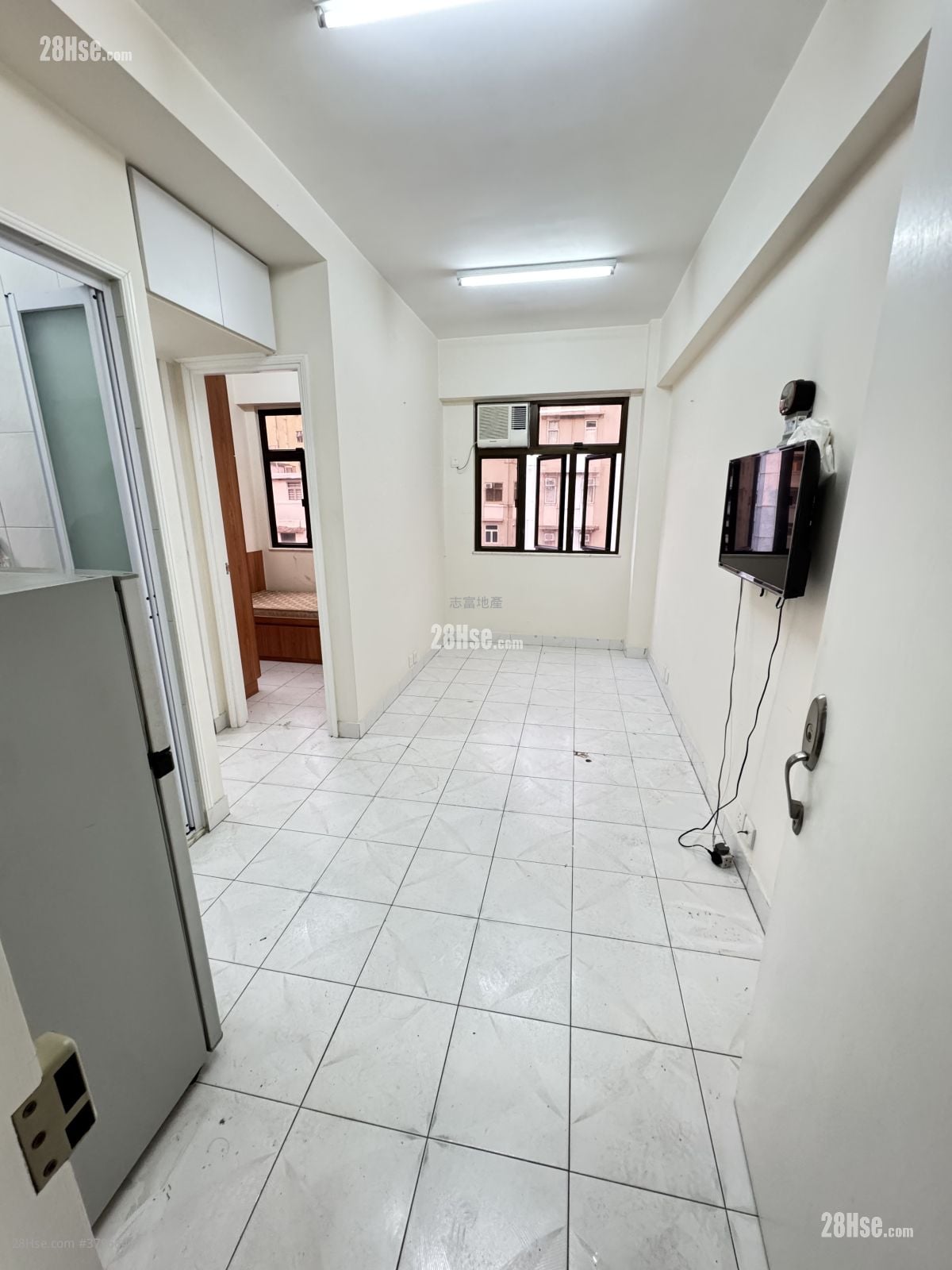 King Wong Building Sell 1 Bedroom , 1 Bathroom