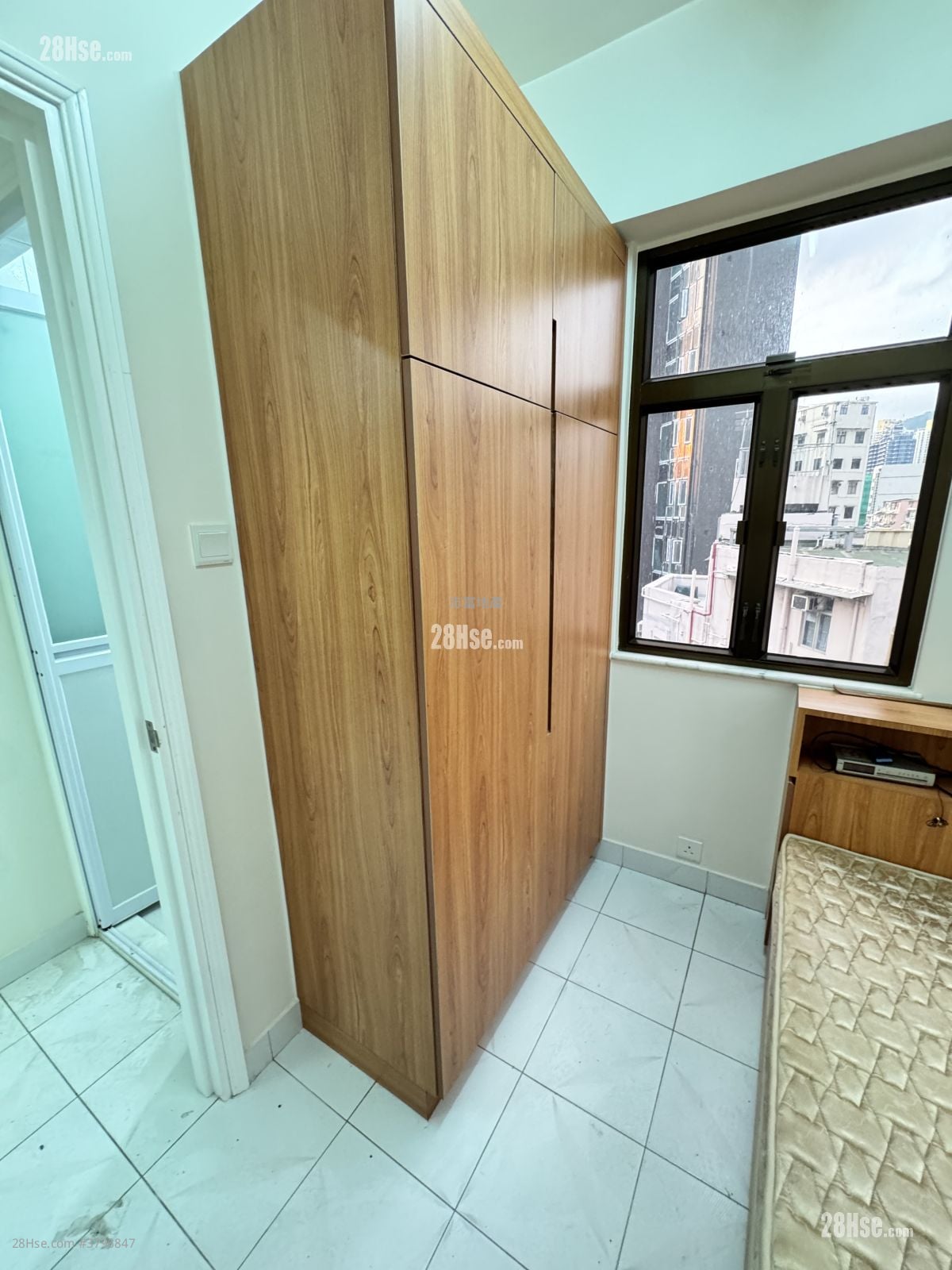 King Wong Building Sell 1 Bedroom , 1 Bathroom