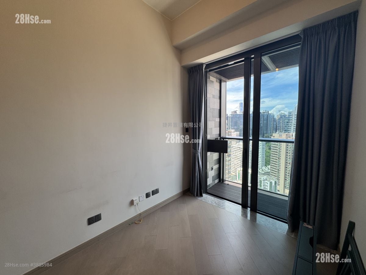 The Vantage Sell 2 Bedrooms , 1 Bathroom 381 ft²