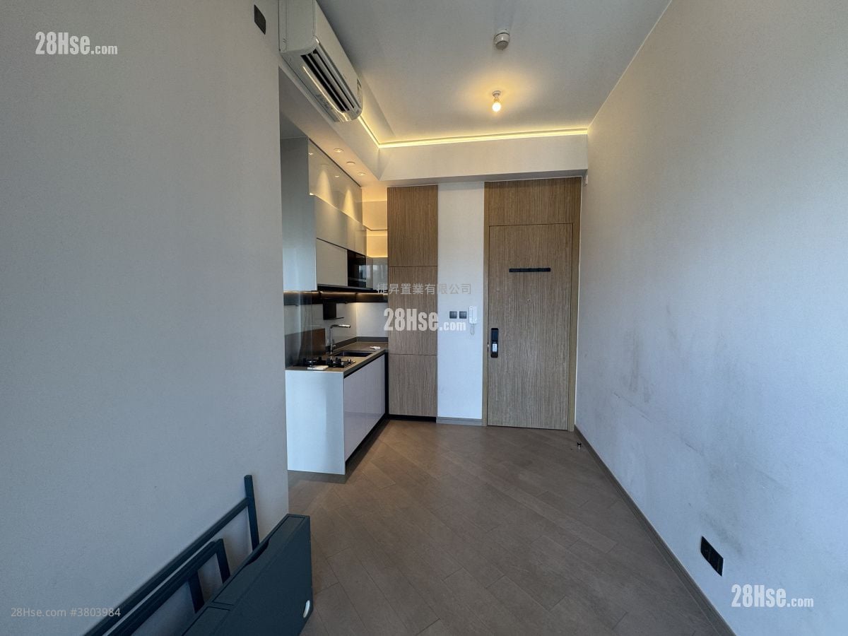 The Vantage Sell 2 Bedrooms , 1 Bathroom 381 ft²