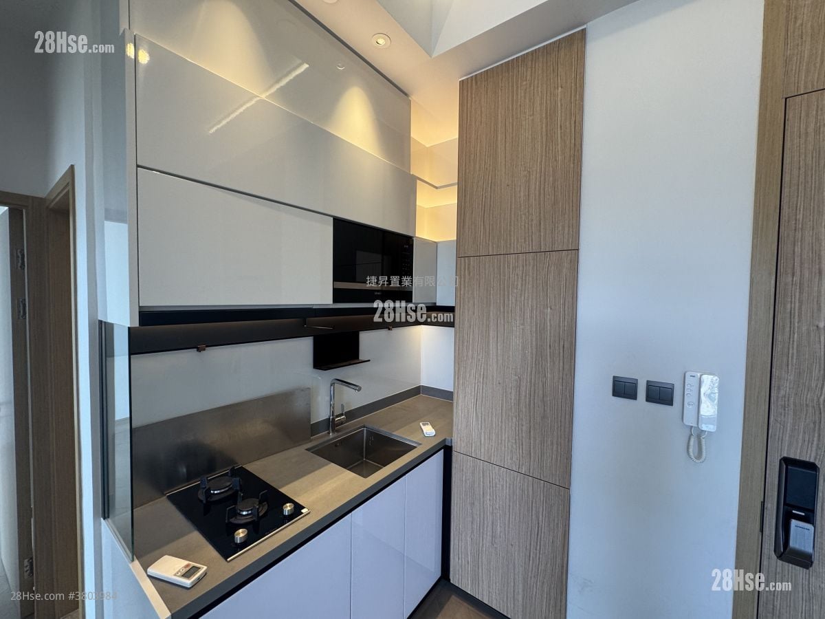 The Vantage Sell 2 Bedrooms , 1 Bathroom 381 ft²