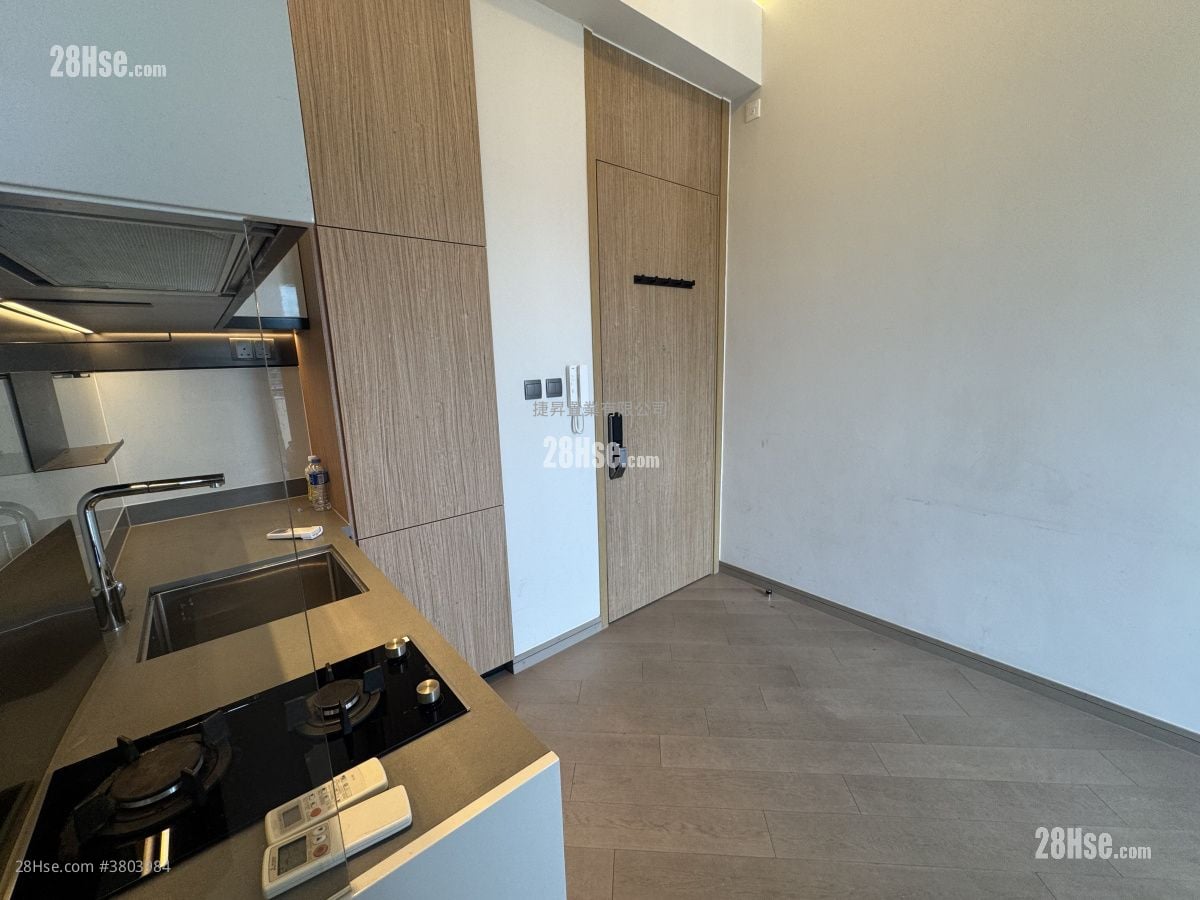 The Vantage Sell 2 Bedrooms , 1 Bathroom 381 ft²