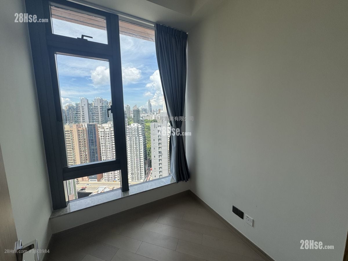 The Vantage Sell 2 Bedrooms , 1 Bathroom 381 ft²