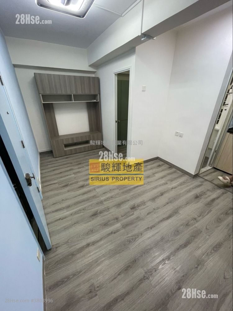 Fuk Wo Mansion Rental 240 ft²