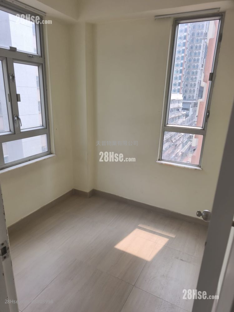 Crayon Building Sell 2 Bedrooms , 1 Bathroom 269 ft²