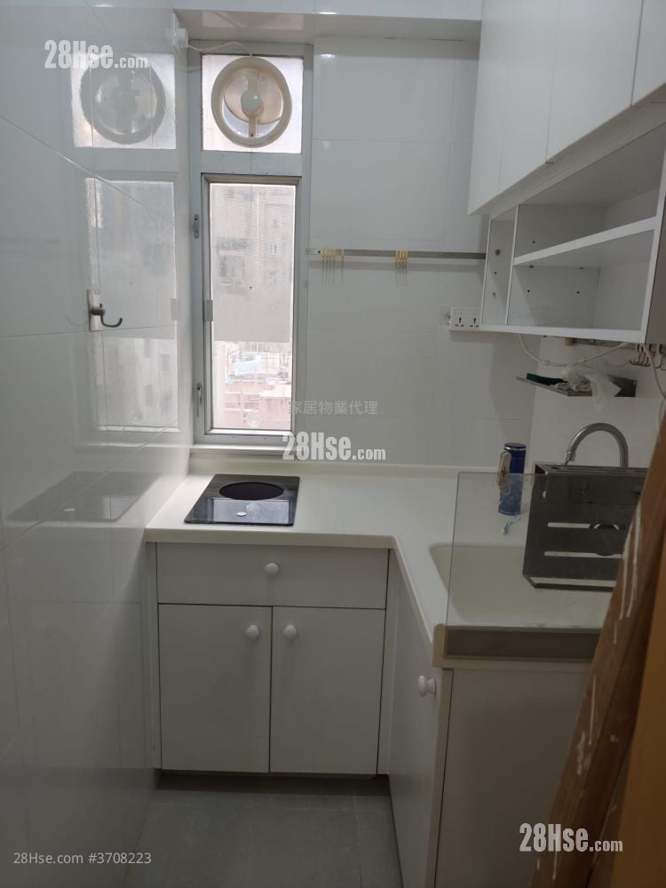 Tung Po Building Rental 2 Bedrooms , 1 Bathroom 341 ft²
