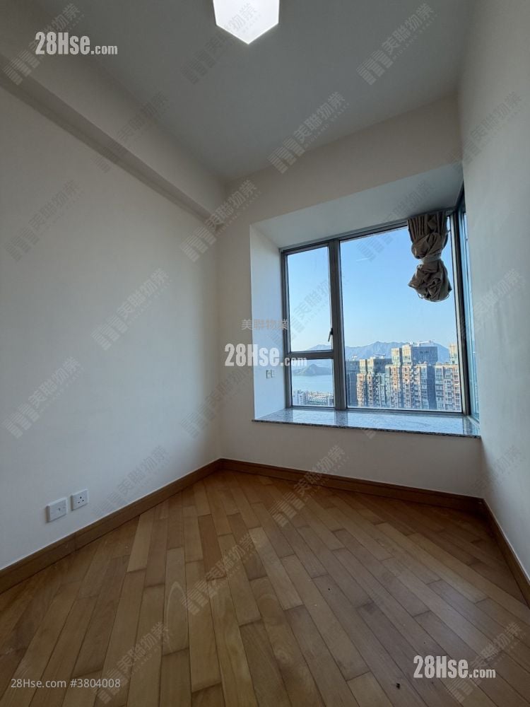 银湖天峰 租盘 4 房 , 3 浴室 1,051 平方尺