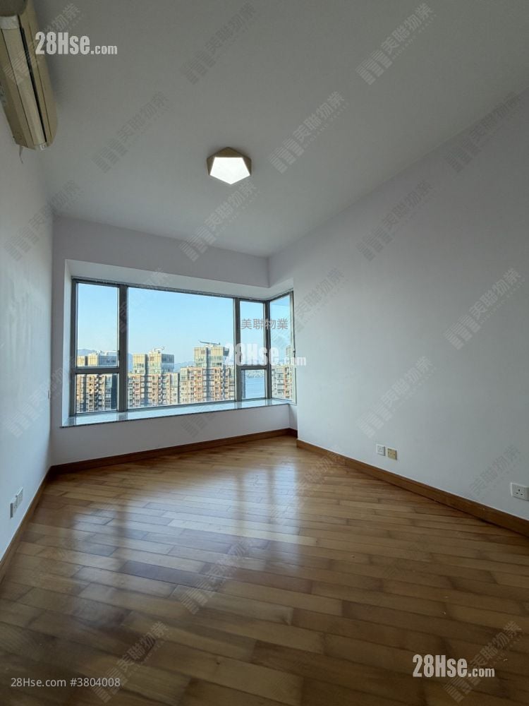 银湖天峰 租盘 4 房 , 3 浴室 1,051 平方尺