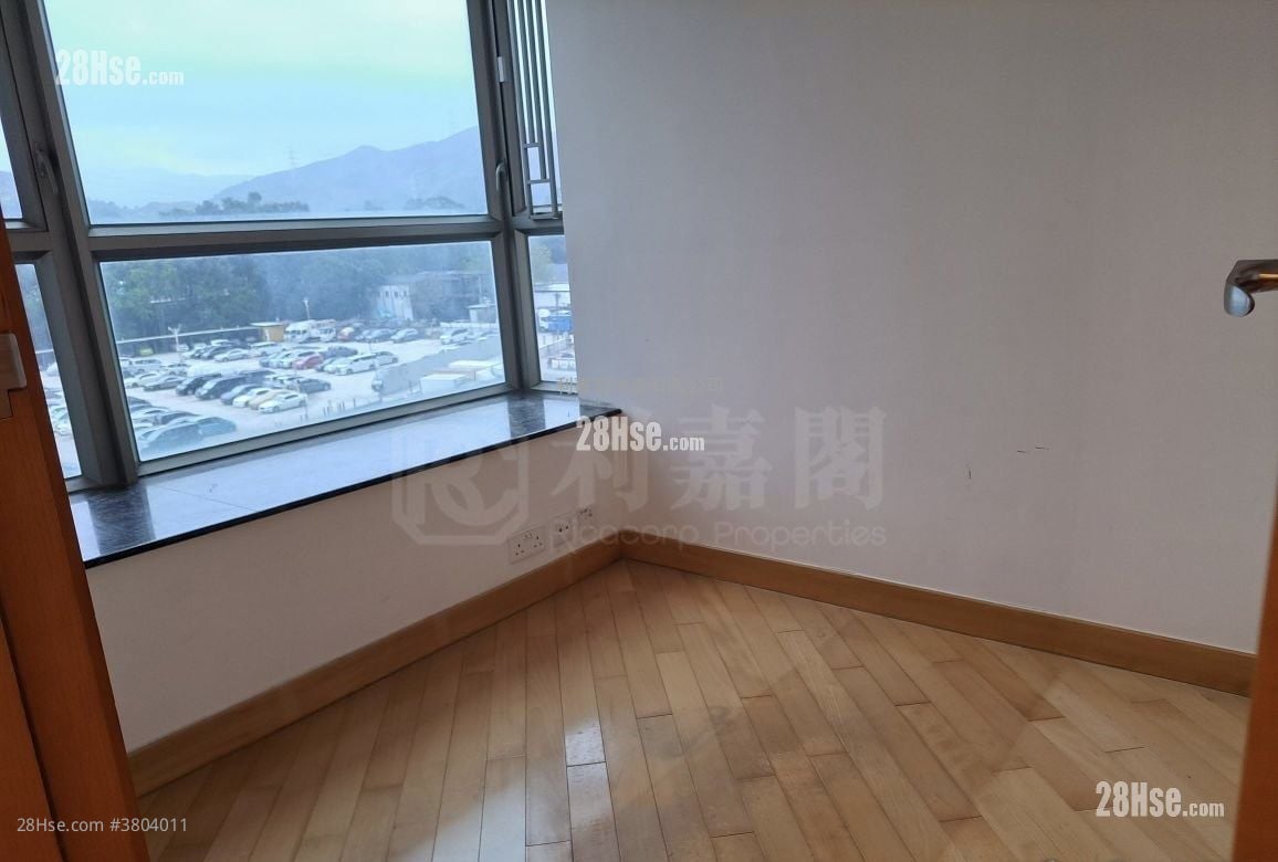 Yoho Town Sell 2 Bedrooms , 1 Bathroom 393 ft²