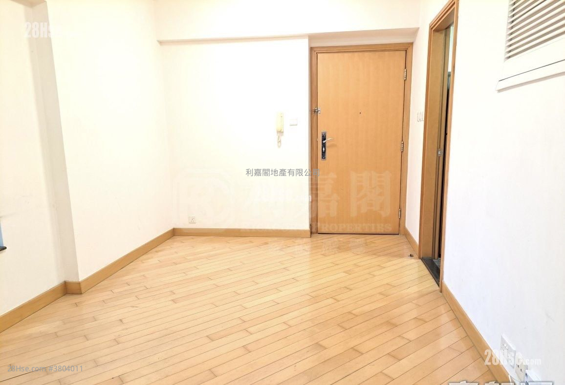 Yoho Town Sell 2 Bedrooms , 1 Bathroom 393 ft²