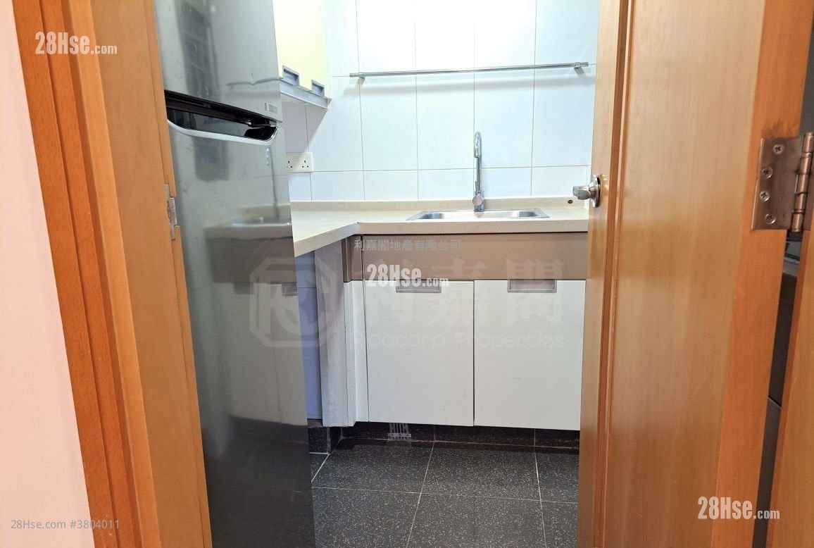 Yoho Town Sell 2 Bedrooms , 1 Bathroom 393 ft²