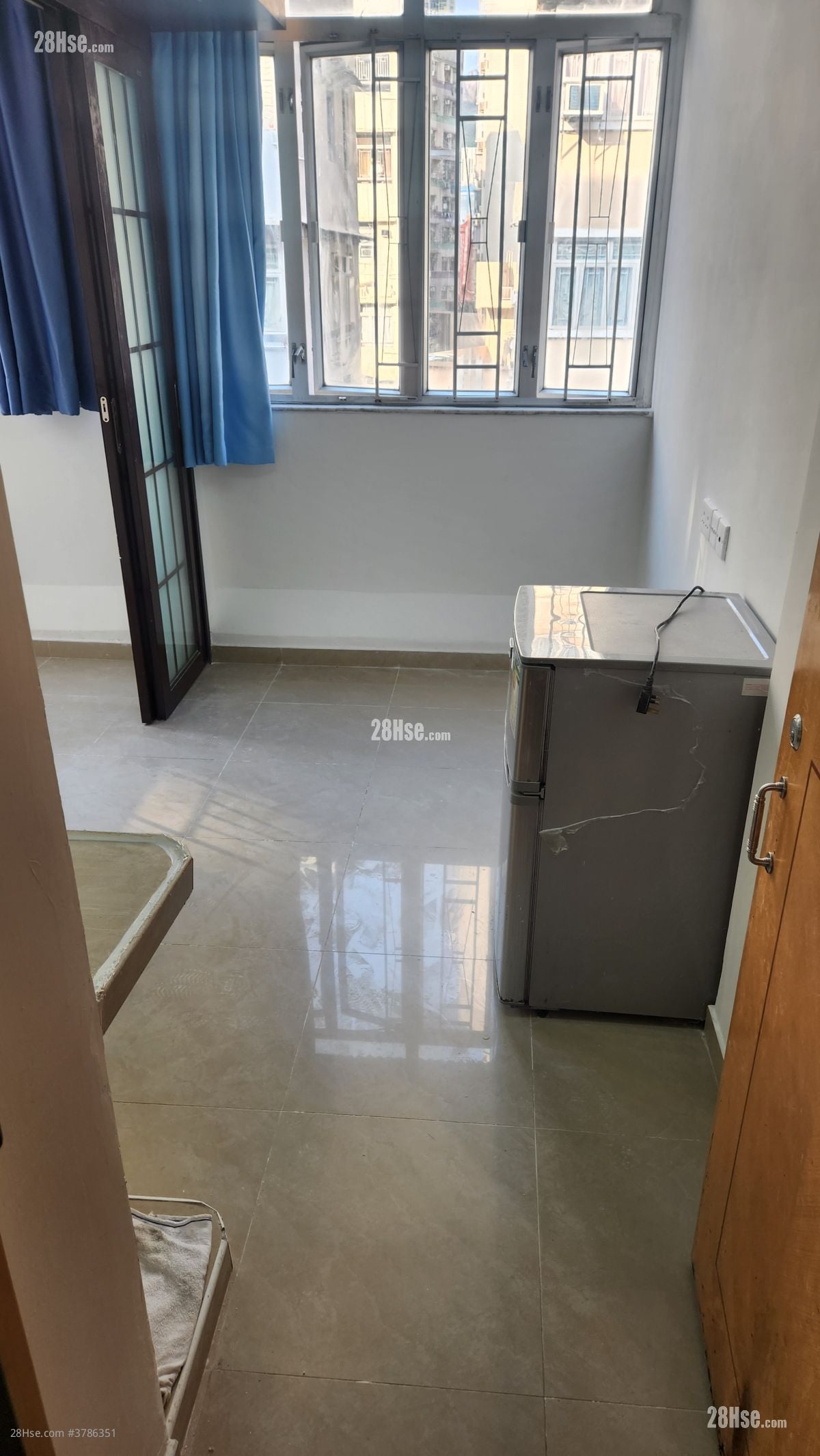 唐楼 租盘 160 平方尺