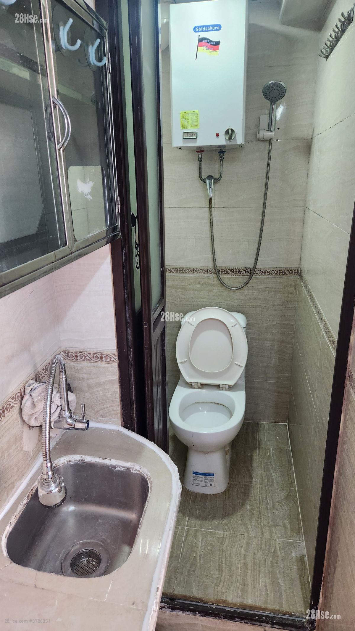 唐楼 租盘 160 平方尺