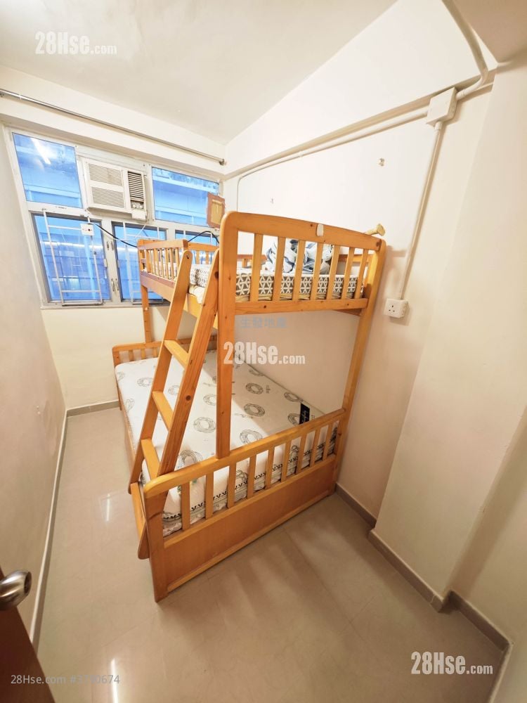 On Fook Building Rental 3 Bedrooms , 1 Bathroom 438 ft²