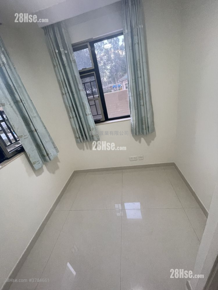 村屋 租盘 3 房 , 1 浴室 700 平方尺