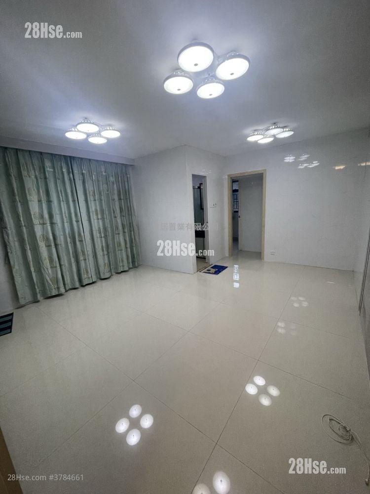 村屋 租盘 3 房 , 1 浴室 700 平方尺