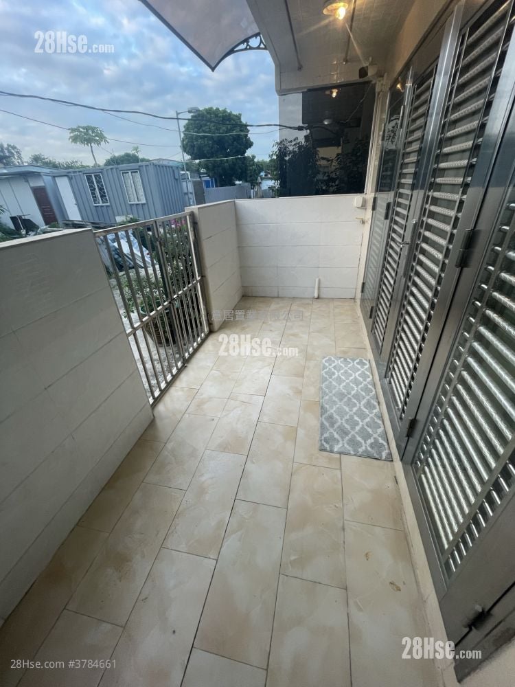 村屋 租盘 3 房 , 1 浴室 700 平方尺