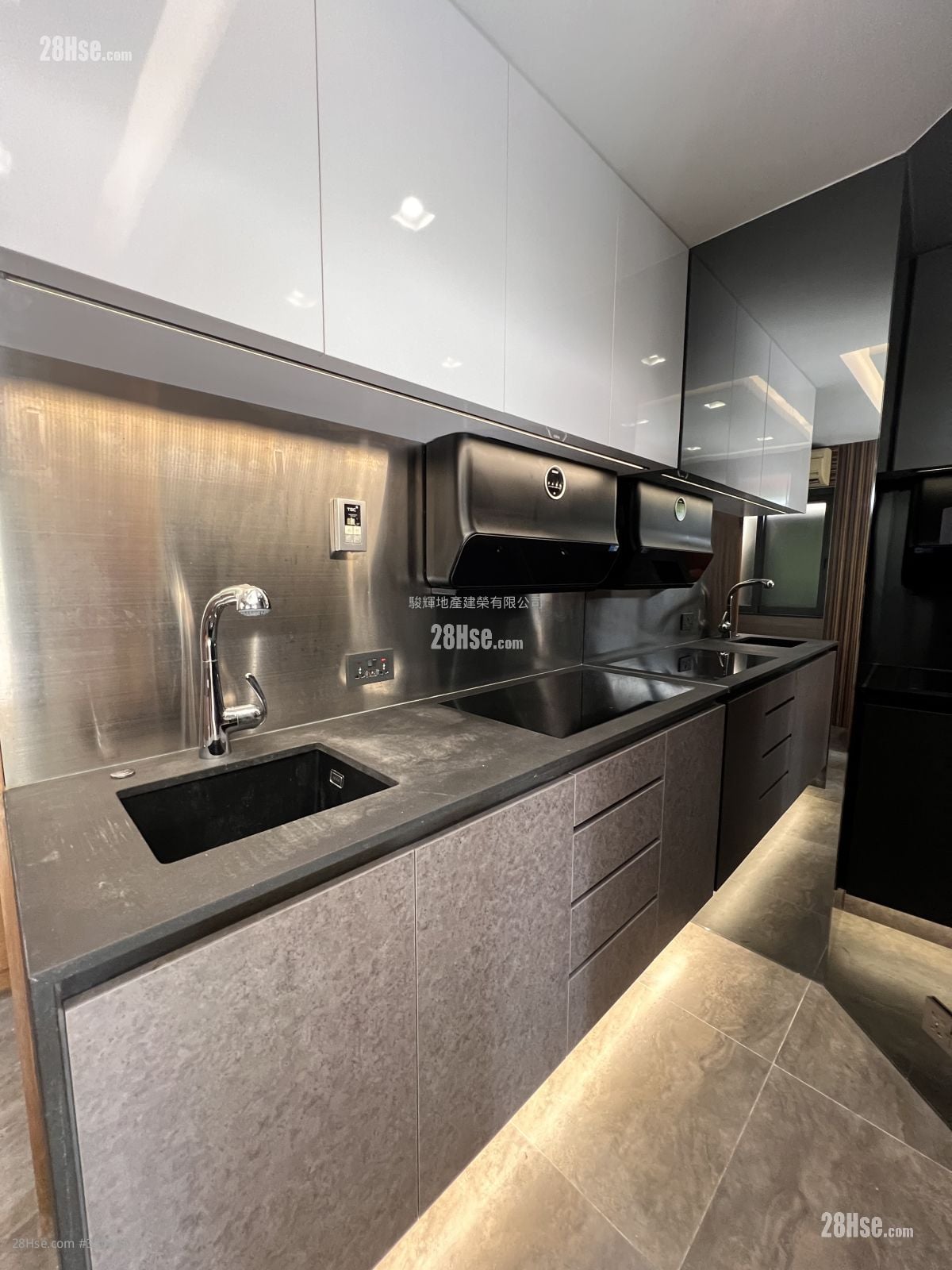 富利来大厦 租盘 1 房 , 1 浴室 238 平方尺