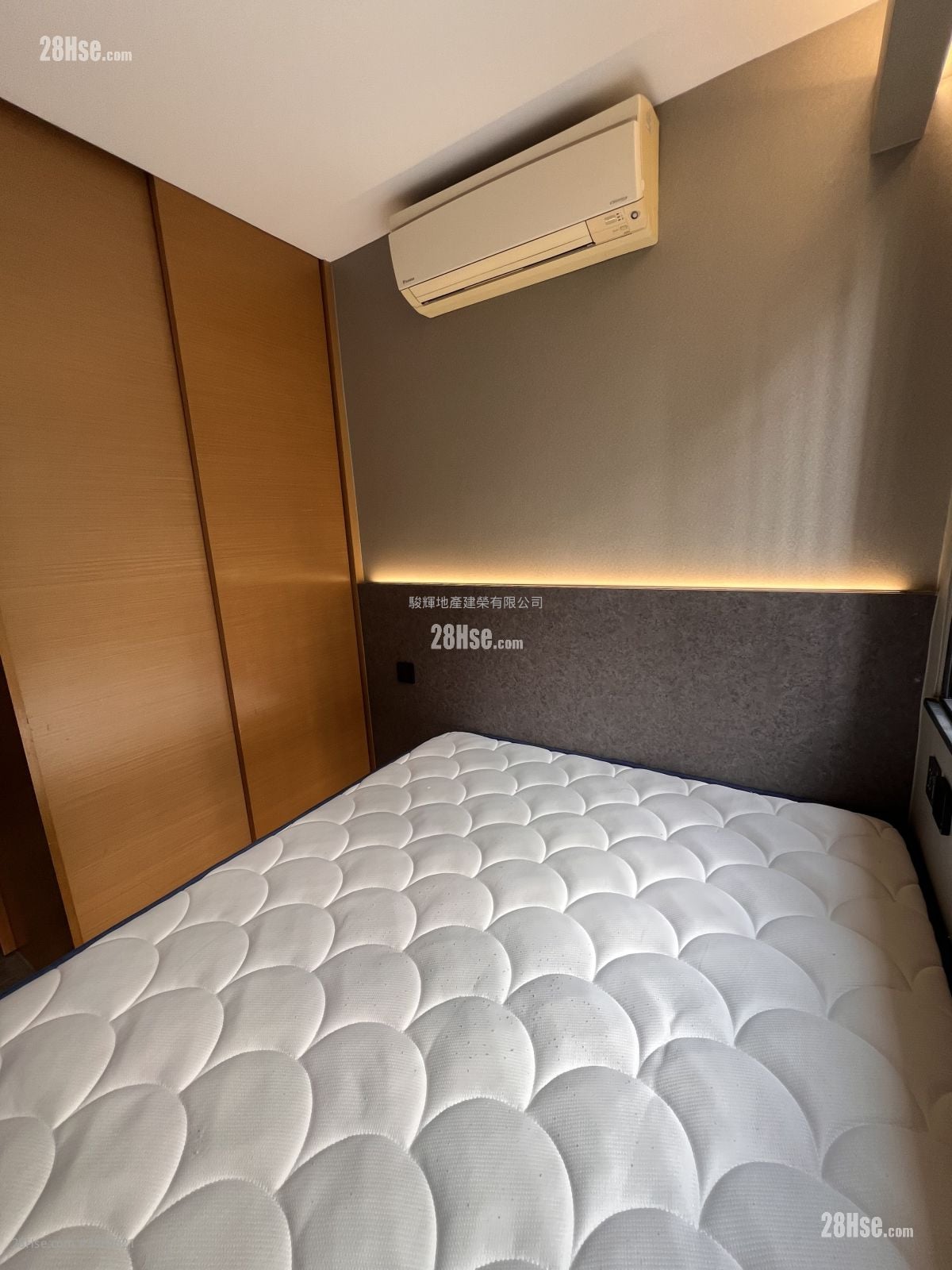 富利来大厦 租盘 1 房 , 1 浴室 238 平方尺