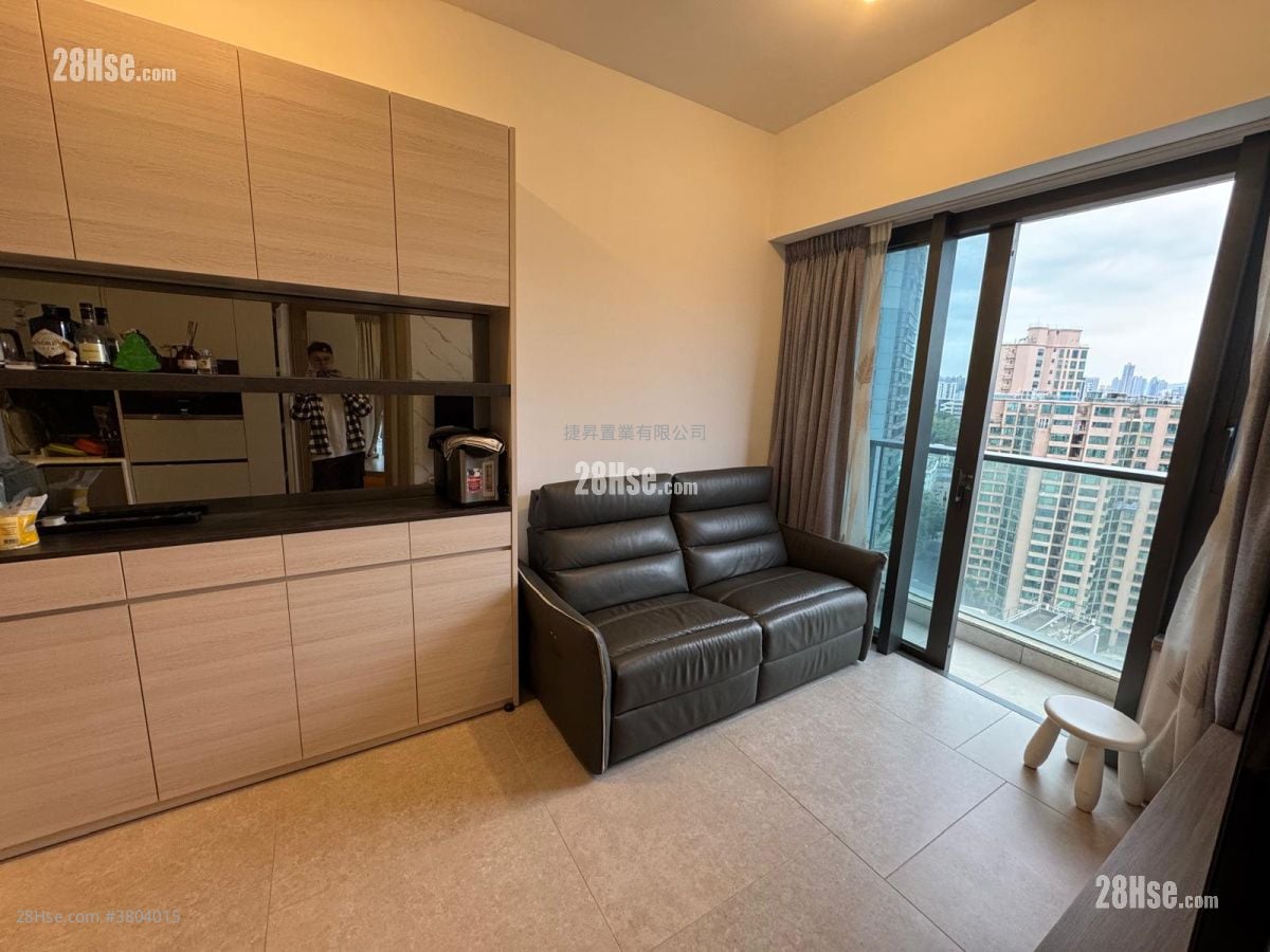 Downtown 38 售盘 2 房 , 1 浴室 385 平方尺