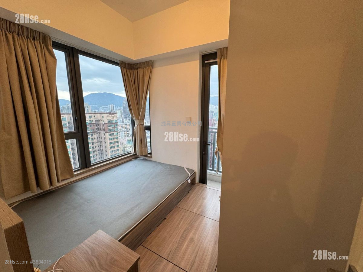 Downtown 38 售盘 2 房 , 1 浴室 385 平方尺