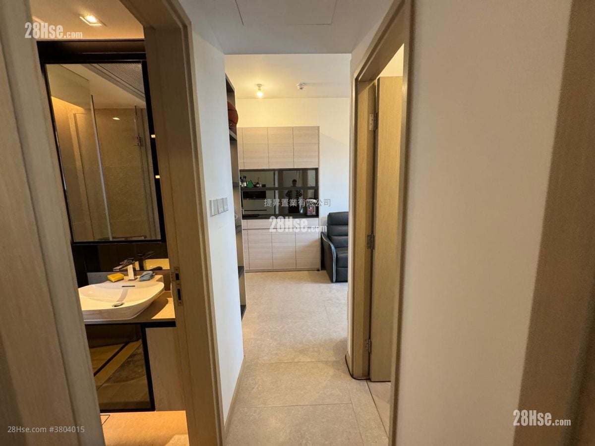 Downtown 38 售盘 2 房 , 1 浴室 385 平方尺