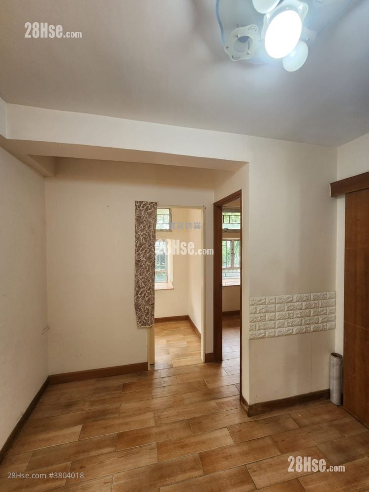 Jade Plaza Rental 2 Bedrooms , 1 Bathroom 274 ft²