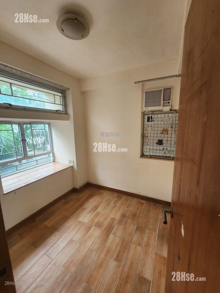 Jade Plaza Rental 2 Bedrooms , 1 Bathroom 274 ft²