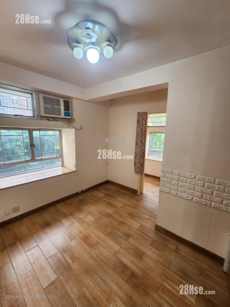 Jade Plaza Rental 2 Bedrooms , 1 Bathroom 274 ft²