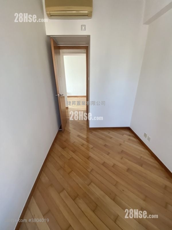 No. 18 Farm Road Sell 3 Bedrooms , 1 Bathroom 562 ft²