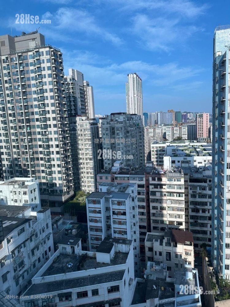 No. 18 Farm Road Sell 3 Bedrooms , 1 Bathroom 562 ft²