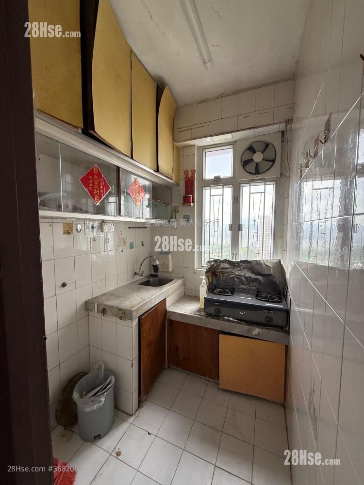 Che Wah Building Sell 2 Bedrooms