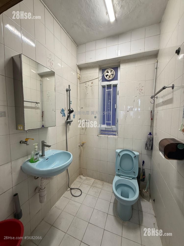 Che Wah Building Sell 2 Bedrooms