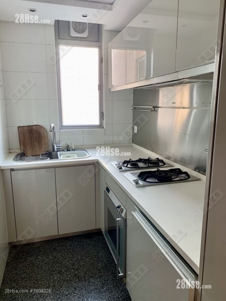 Manhattan Hill Sell 3 Bedrooms , 1 Bathroom 674 ft²