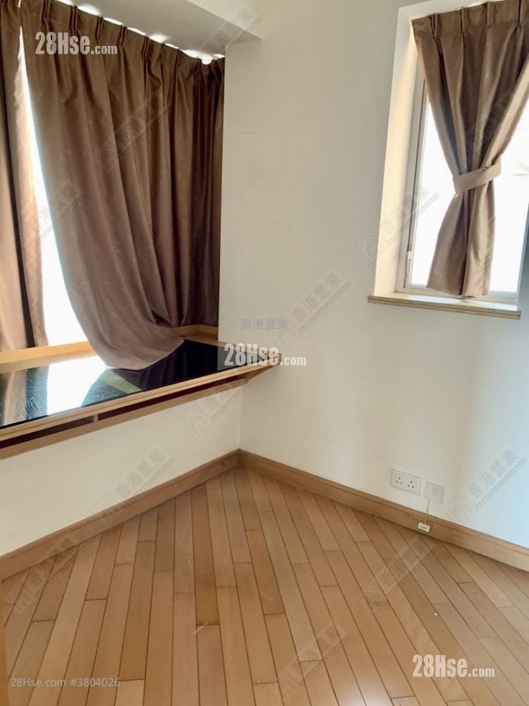 Manhattan Hill Sell 3 Bedrooms , 1 Bathroom 674 ft²