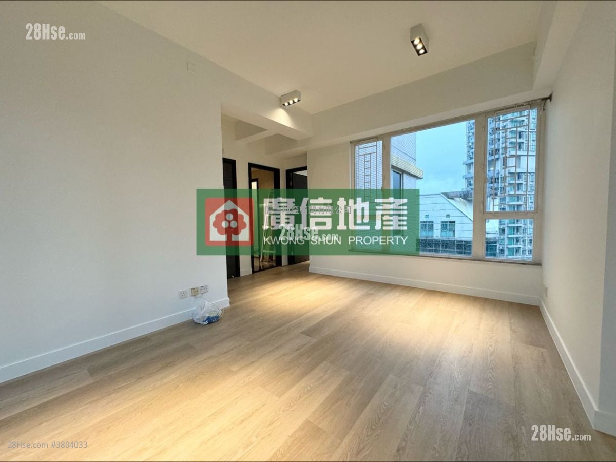 Metroregalia Rental 4 Bedrooms , 2 Bathrooms 767 ft²