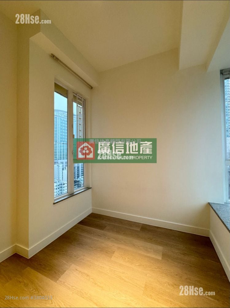 Metroregalia Rental 4 Bedrooms , 2 Bathrooms 767 ft²