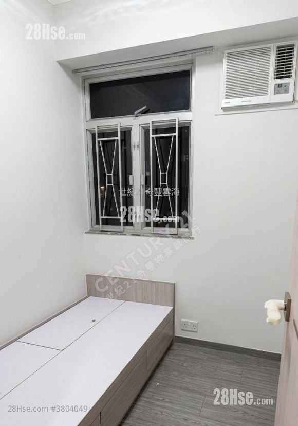 新港城 租盘 3 房 , 1 浴室 490 平方尺