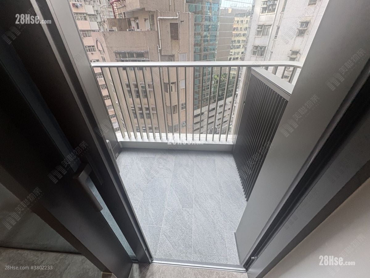 101 Kings Road 售盘 2 房 , 1 浴室 380 平方尺