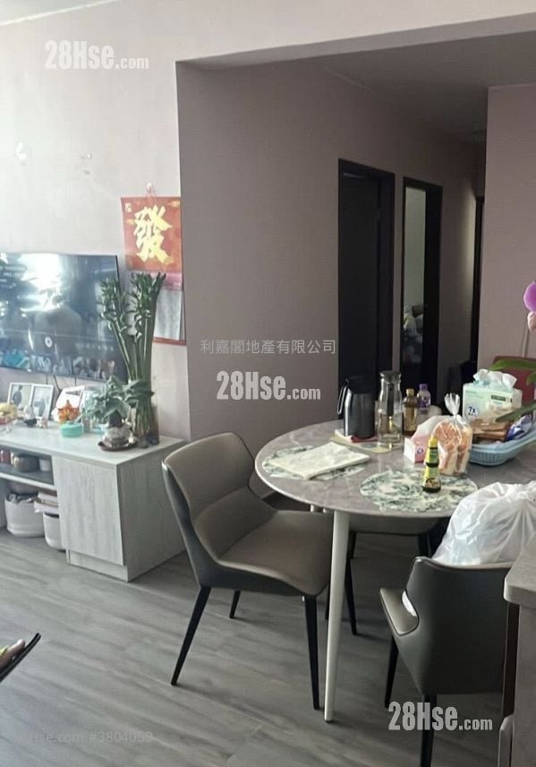 茵怡花园 售盘 3 房 , 2 浴室 555 平方尺