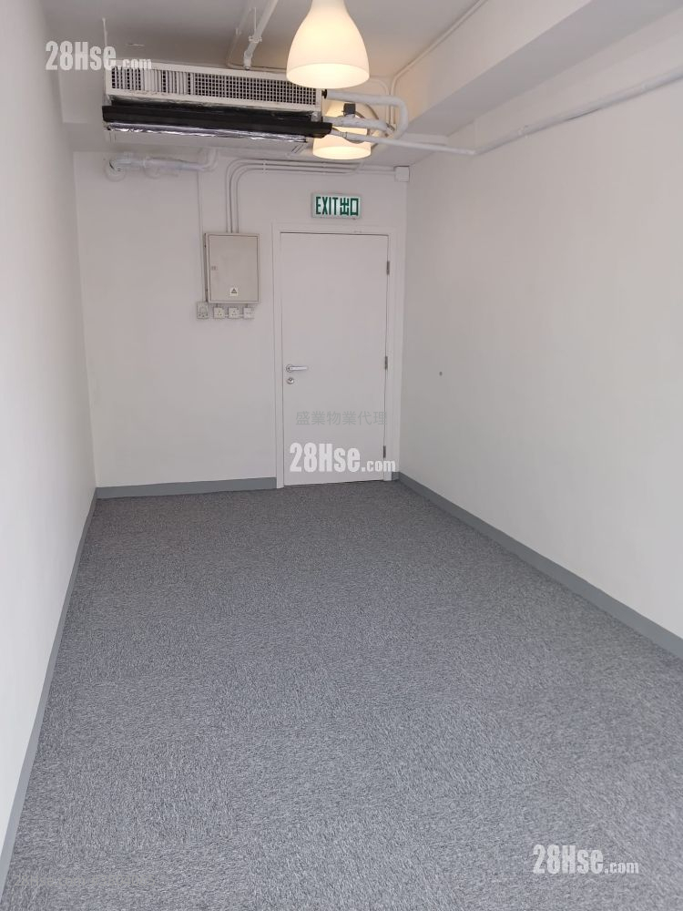 Trend Centre Rental 185 ft²