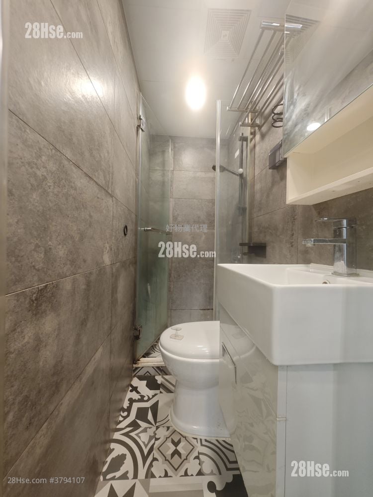 Southern Building Rental 1 Bathroom 170 ft²