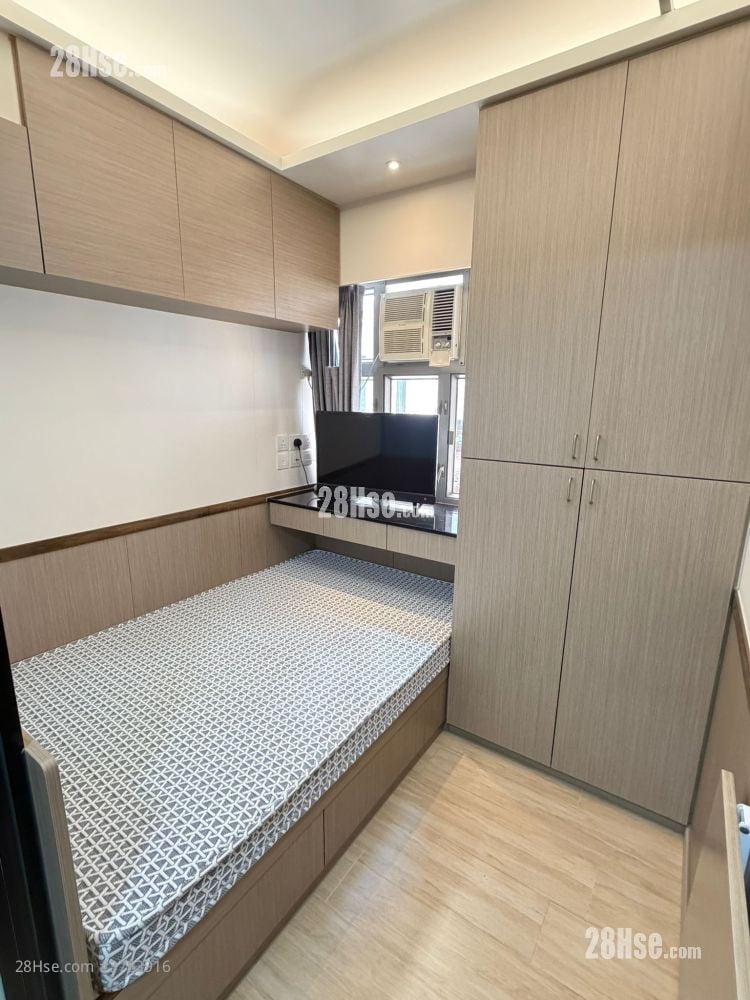 Hoi Deen Court Rental 180 ft²