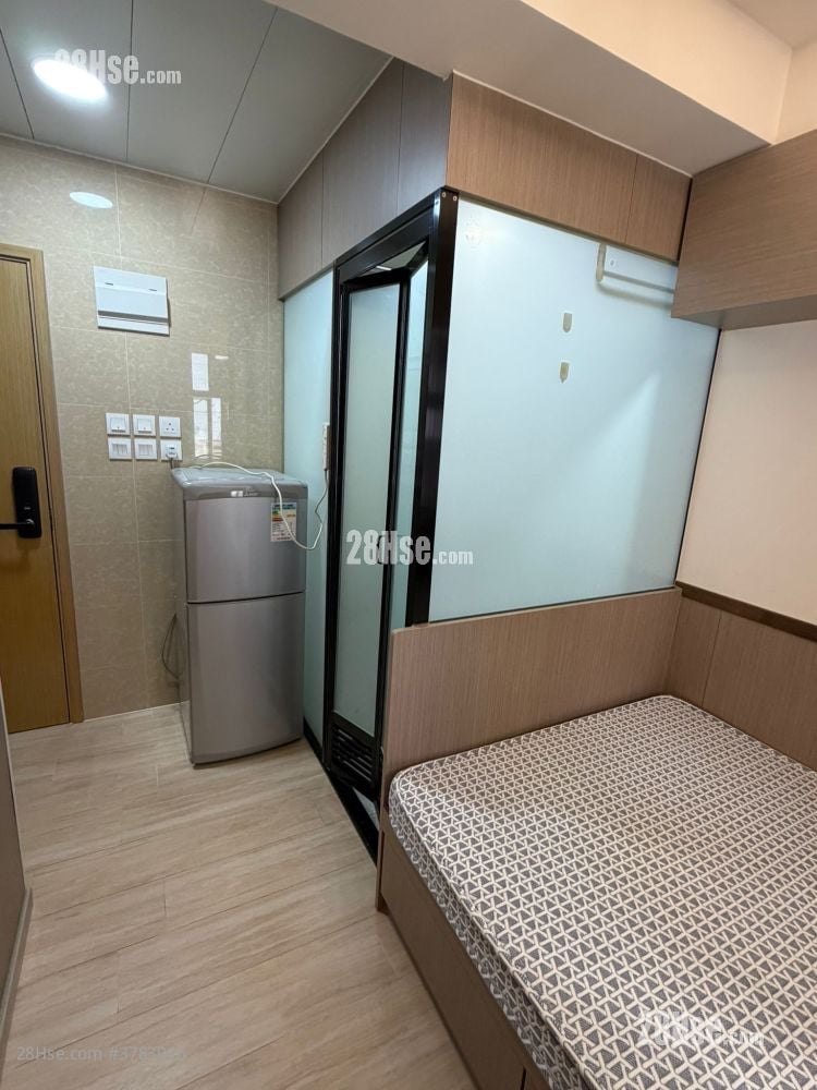 Hoi Deen Court Rental 180 ft²