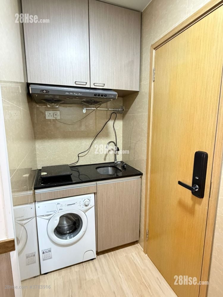 Hoi Deen Court Rental 180 ft²