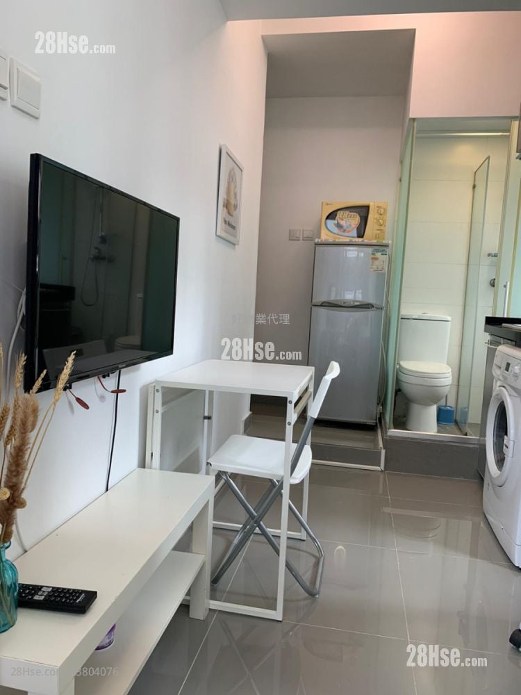 Jade House Rental 1 Bedroom , 1 Bathroom 180 ft²