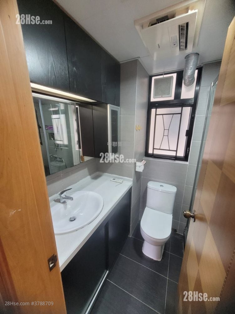 Prosperous Garden Sell 2 Bedrooms , 1 Bathroom 478 ft²